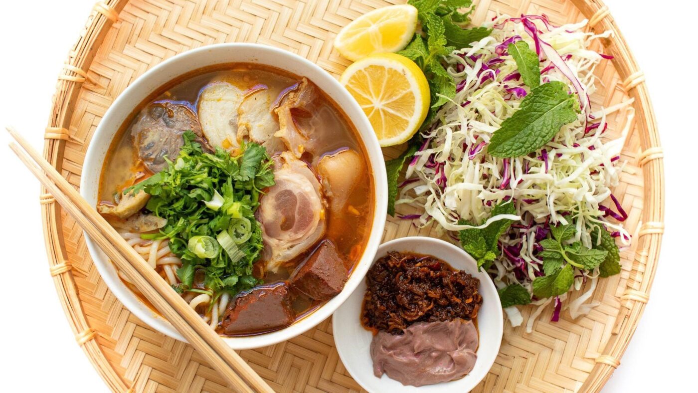 bún bò Huế bao nhiêu calo
